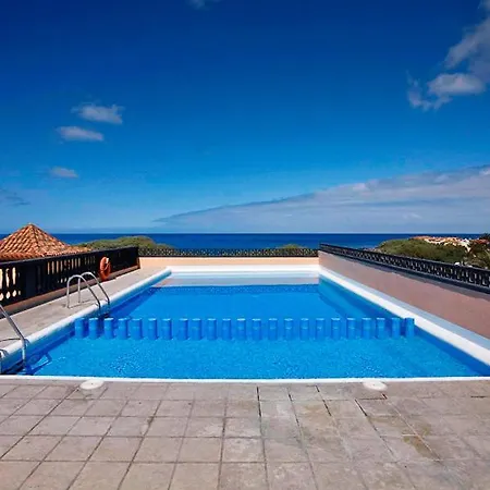 Residencial El Conde # 9 *