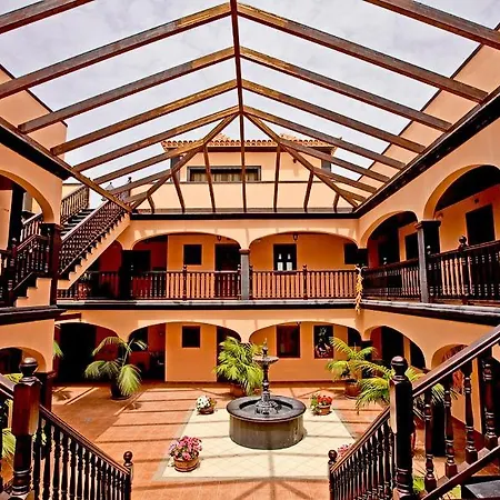 Residencial El Conde # 9 アパート *